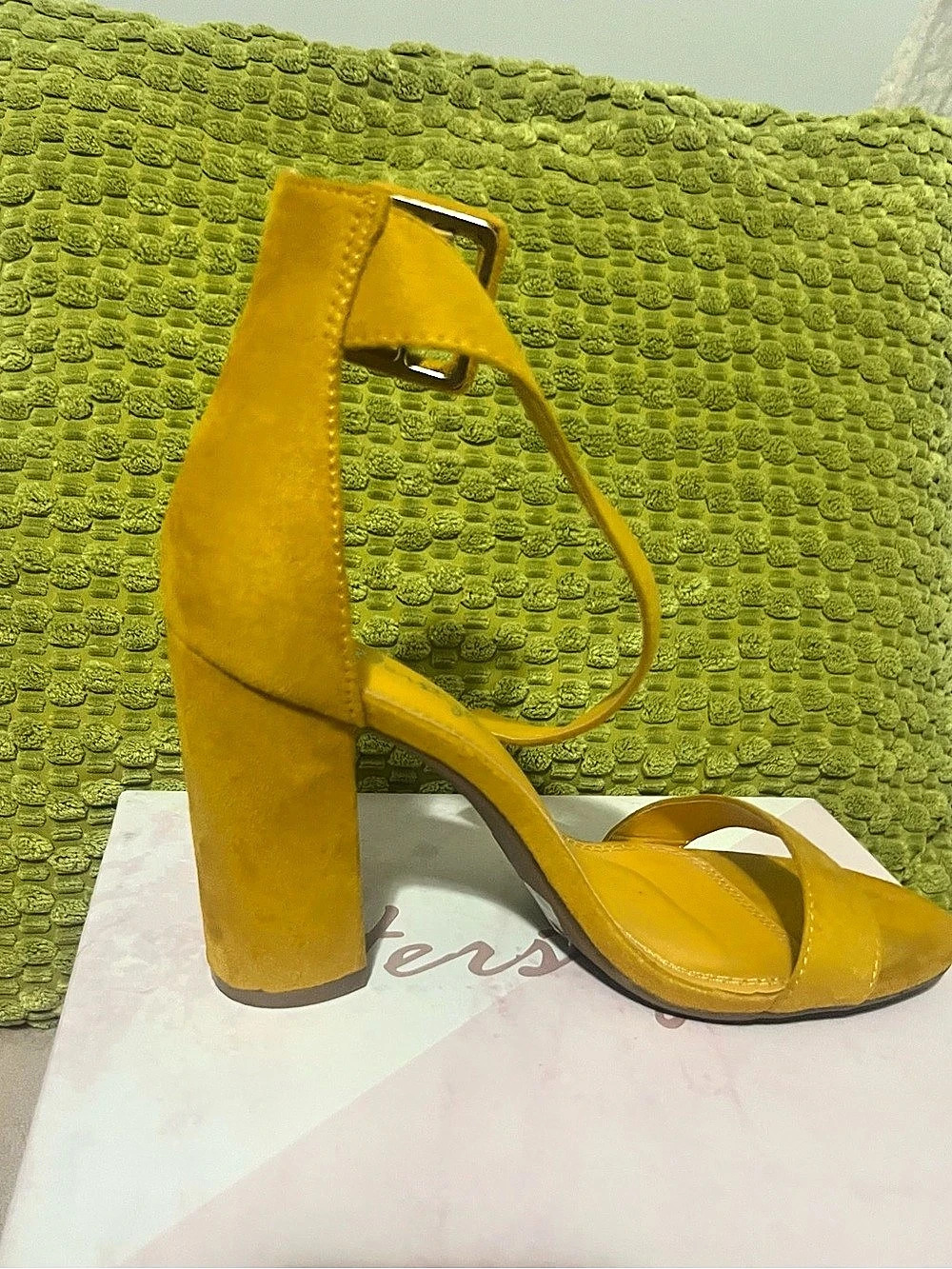 Herstyle Rosemmina Yellow Ankle Strap Block Heel US 8.5 NWT